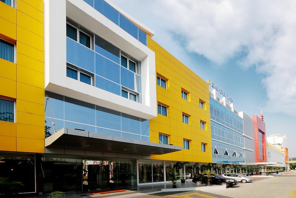D'Arcici Hotel Cempaka Putih Jakarta Exterior photo